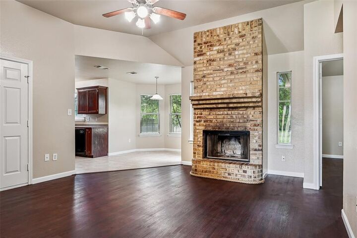 Property Photo:  106 Owen Way  TX 75165 