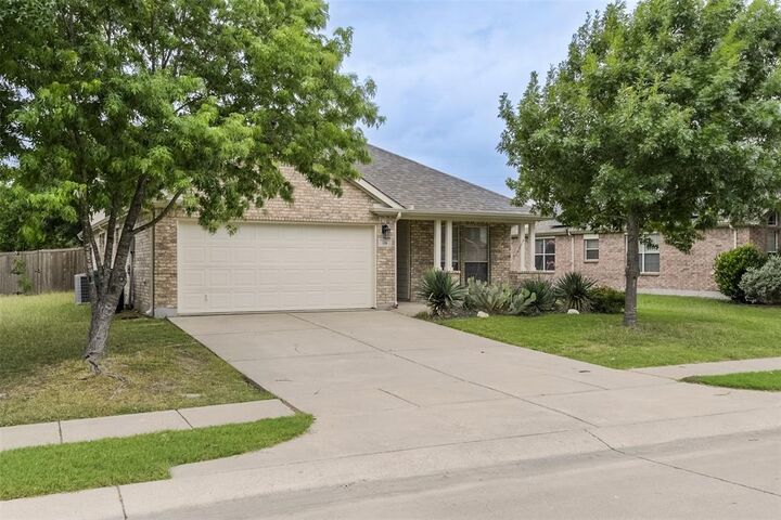 Property Photo:  116 Bison Meadow Drive  TX 75165 
