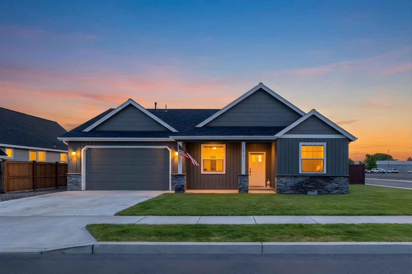 Property Photo:  317 SE Pioneer Drive  OR 97754 