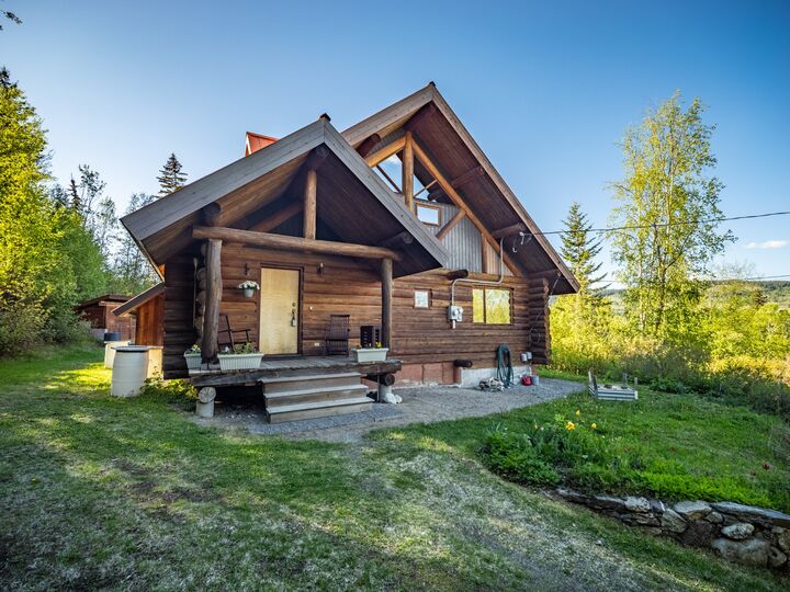 Property Photo: 3330 Henderson Road BC V0E 3E1