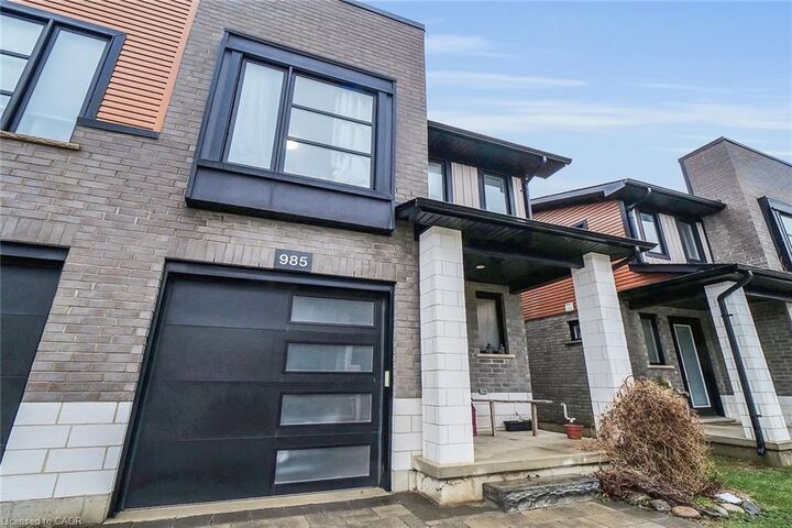 Property Photo:  985 West Village Square  ON N6H 5J9 