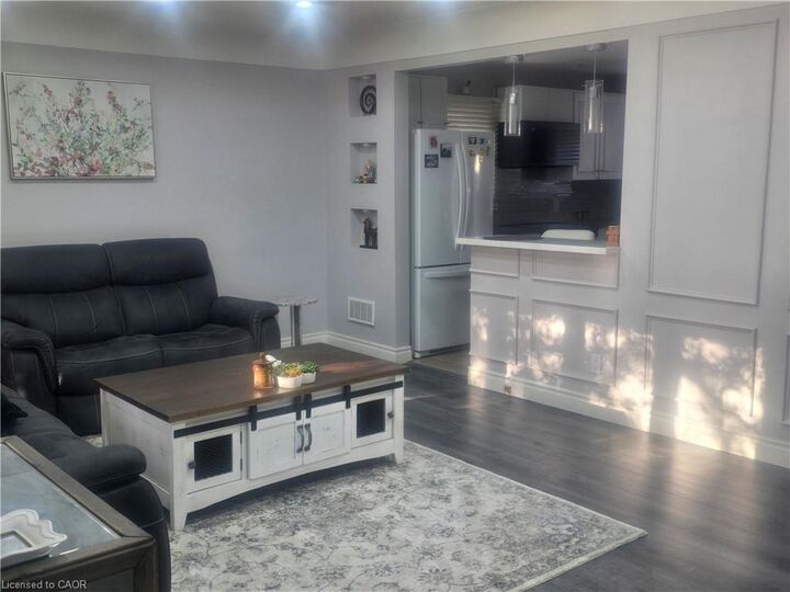 Property Photo:  6902 Dell Avenue  ON L2G 4V8 