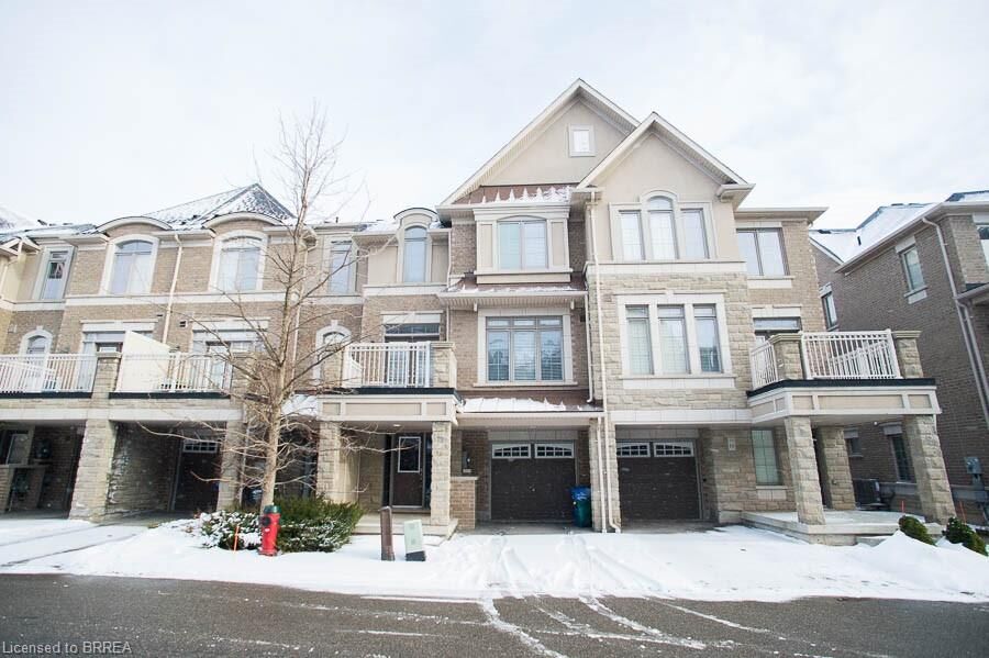 Property Photo:  2435 Greenwich Drive 11  ON L6M 0S4 