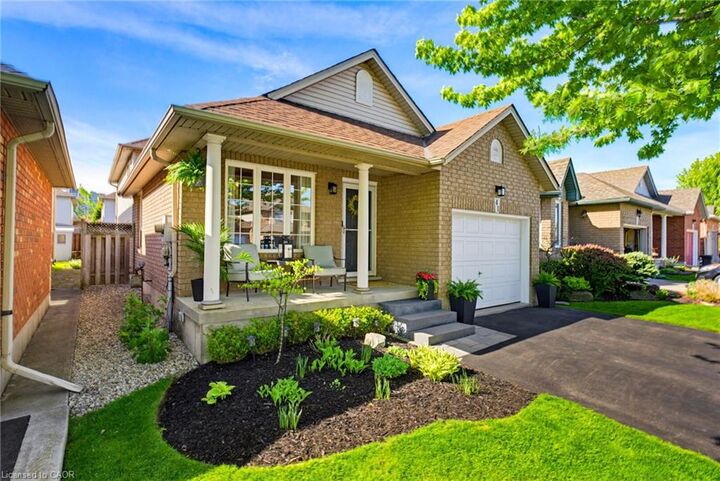 Property Photo: 41 Briarose Place ON L9C 7V2