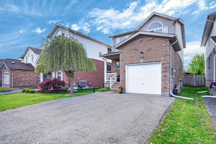Property Photo:  222 Grey Fox Drive  ON N2E 3N4 