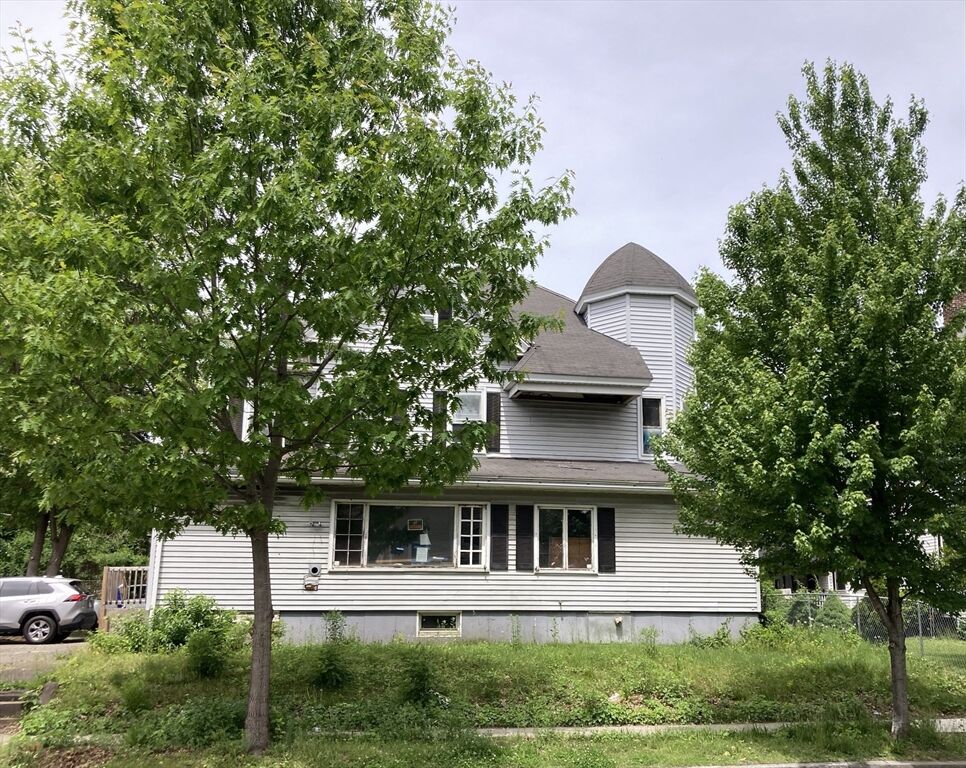 Property Photo:  223 Elm  MA 01040 