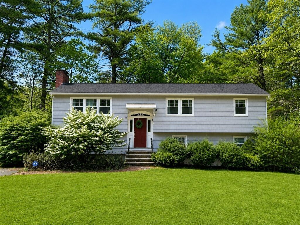 Property Photo:  125 Craigie Cir  MA 01741 