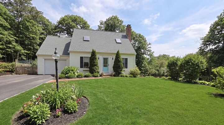 Property Photo:  21 Many Oaks Cir  MA 02675 