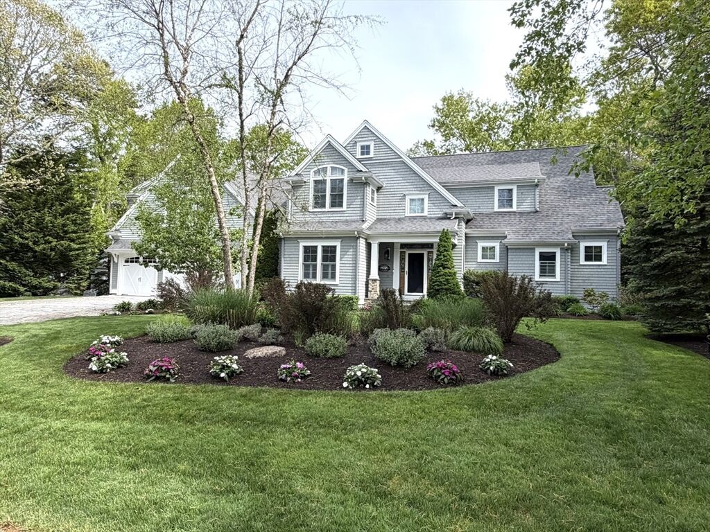 Property Photo:  4 Tamarack Ln  MA 02563 