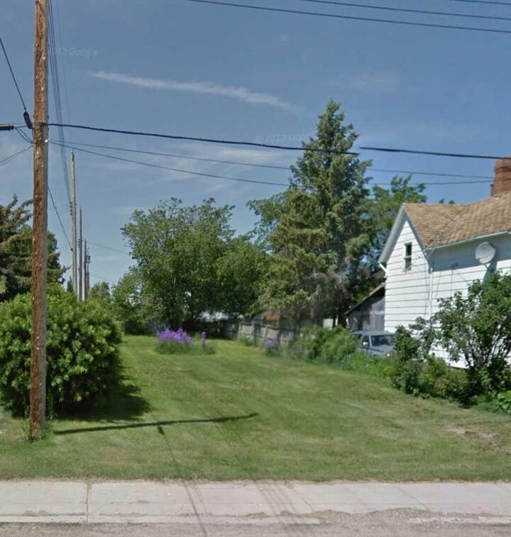 104 3 Street — photo 1