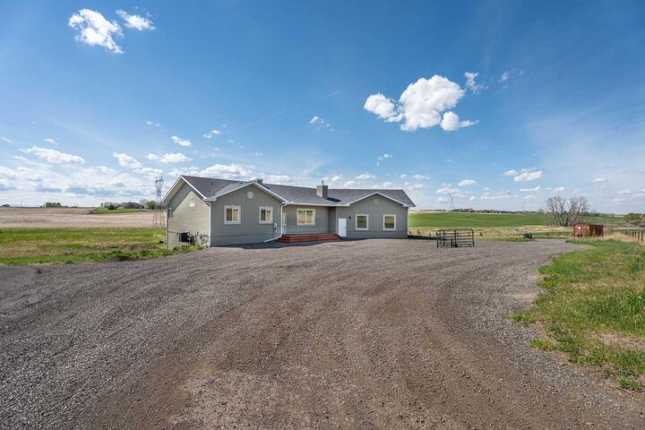 Property Photo:  354177 76 Street E  AB T1S 5W9 