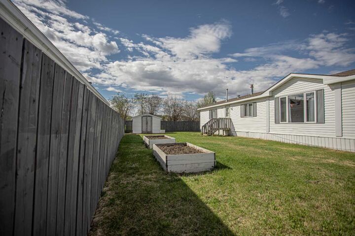 Property Photo: 11 Deer Ridge Drive AB T0H 1Z0