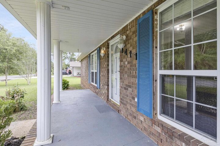 Property Photo: 4411 Pace Ln FL 32571