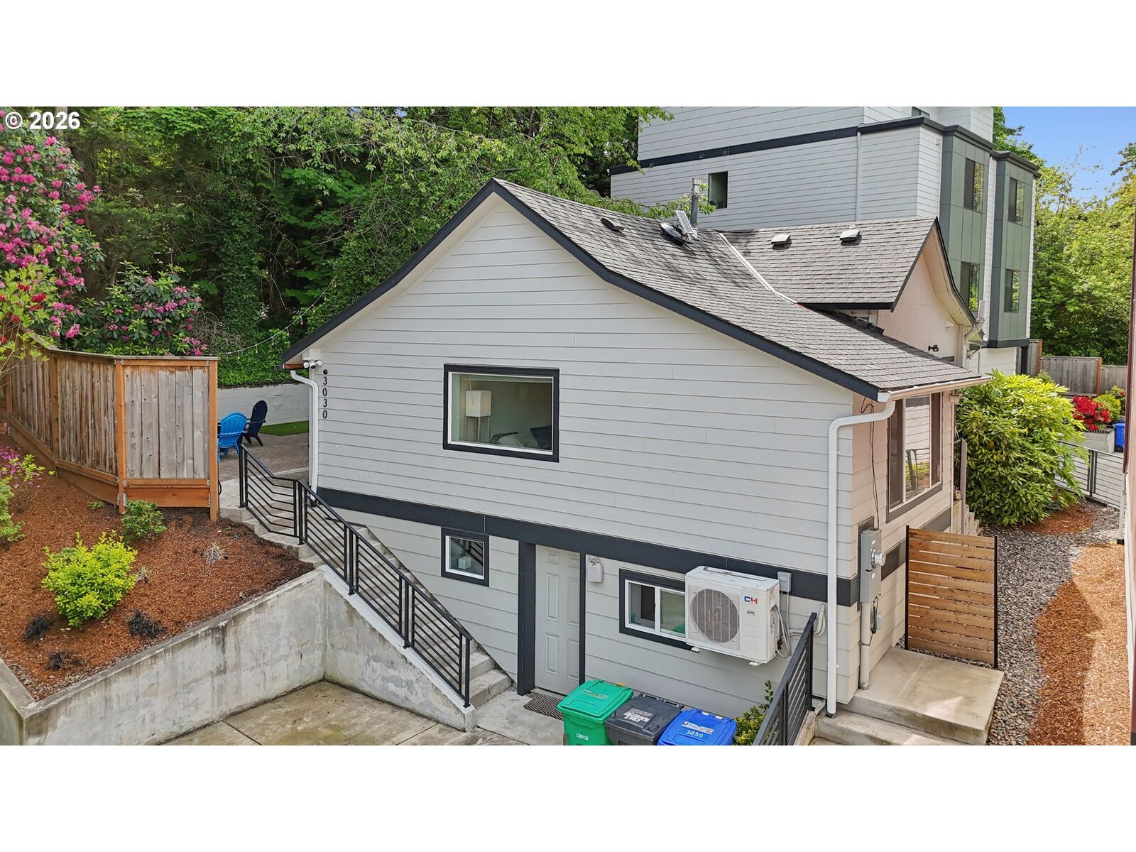 Property Photo: 3030 SW Pendleton Ct OR 97239