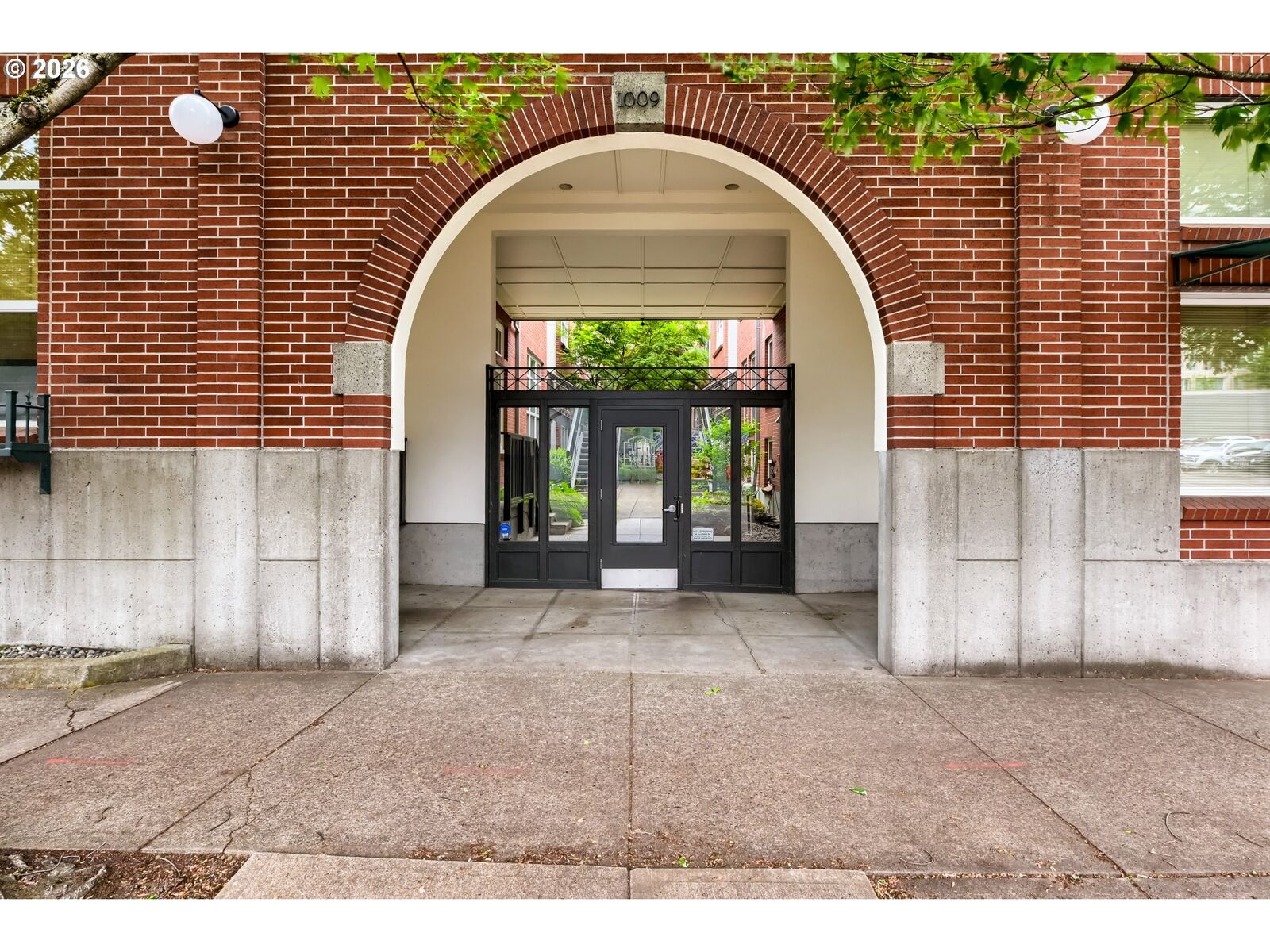 Property Photo: 1009 NW Hoyt St 204 OR 97209