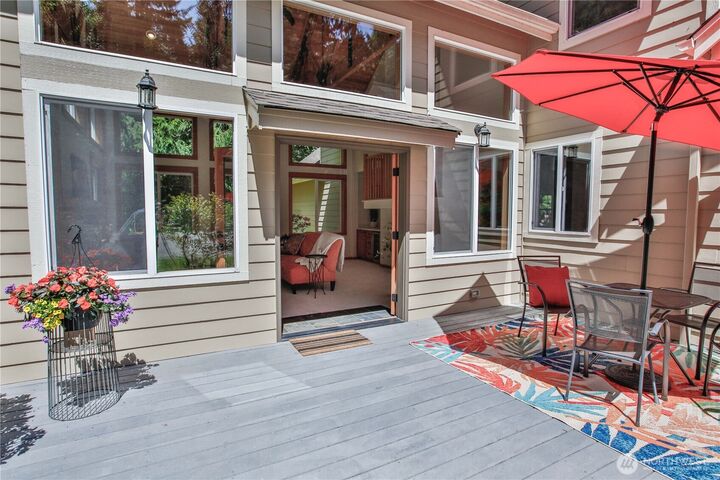 Property Photo: 4896 Lucy Lane WA 98260