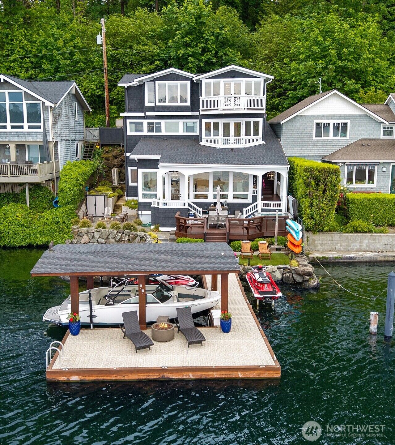 Property Photo:  5021  Lakehurst Lane  WA 98006 