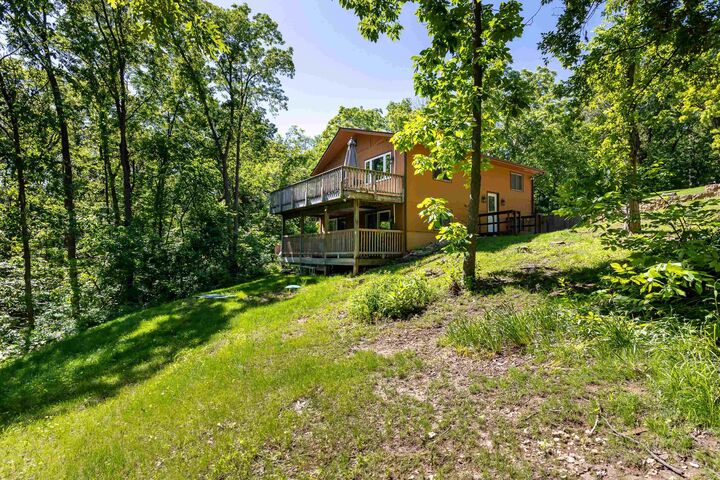 Property Photo: 3 Briarwood Trail IL 61036