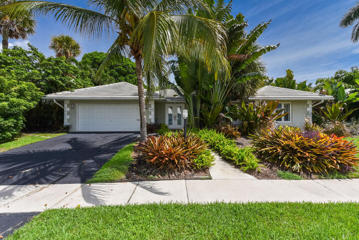 Property Photo:  880 Hickory Terrace  FL 33486 