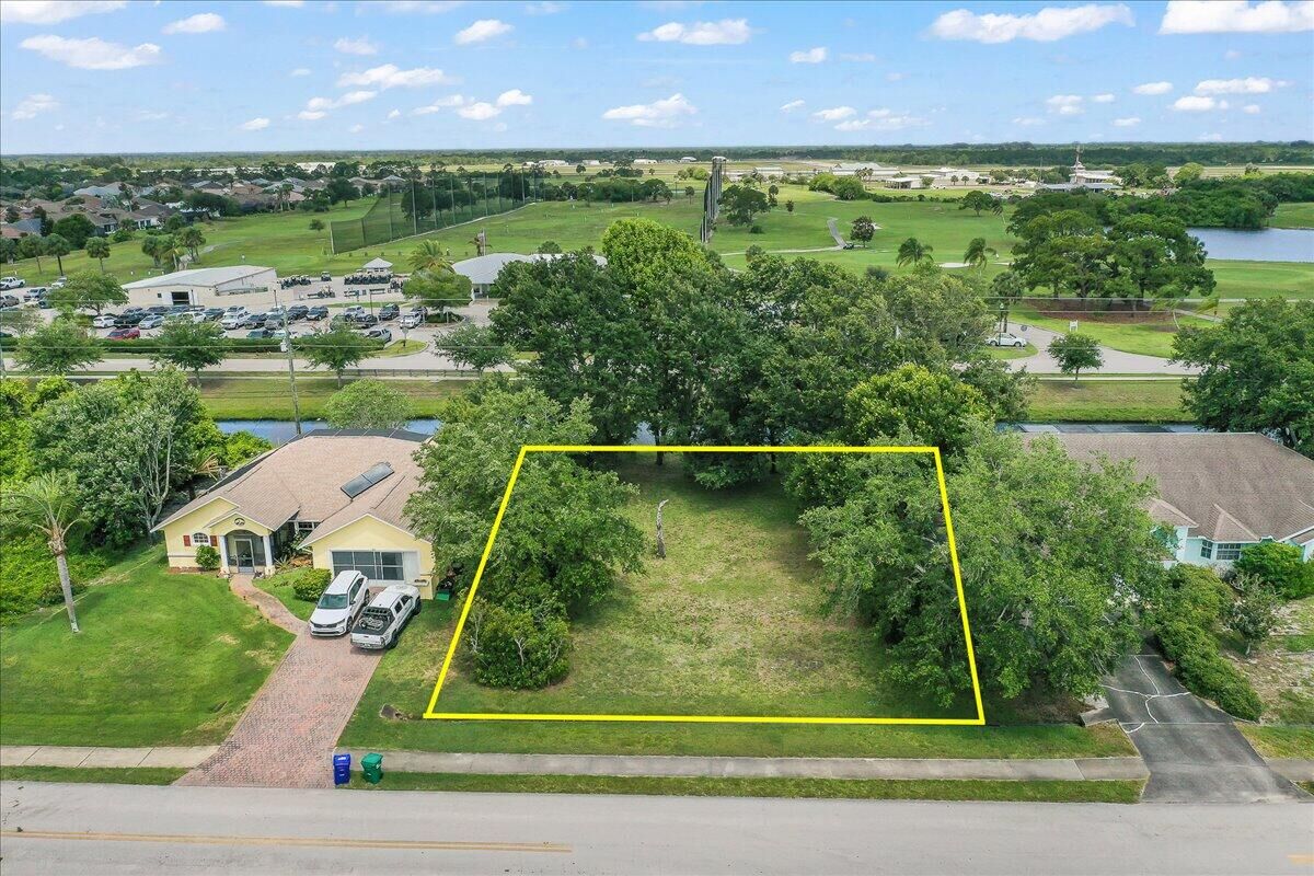 Property Photo: 294 Main Street FL 32958