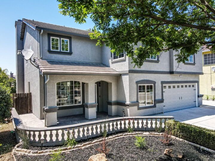 Property Photo:  1553 Vinewood Way  CA 95376 
