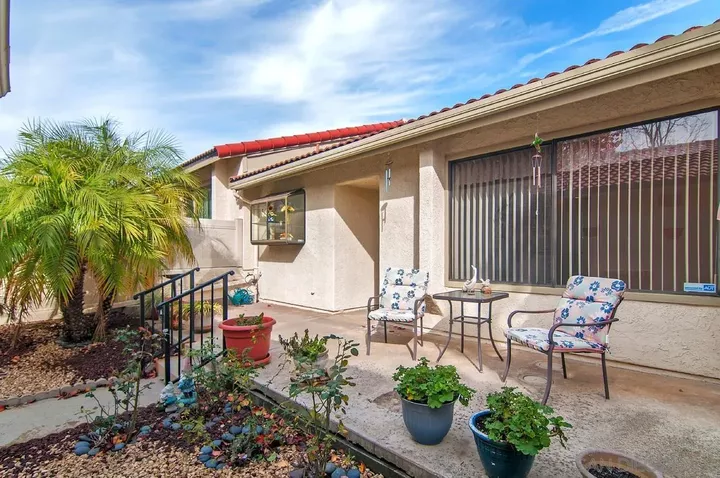 Property Photo:  1972 Irisdale Ct  CA 92024 