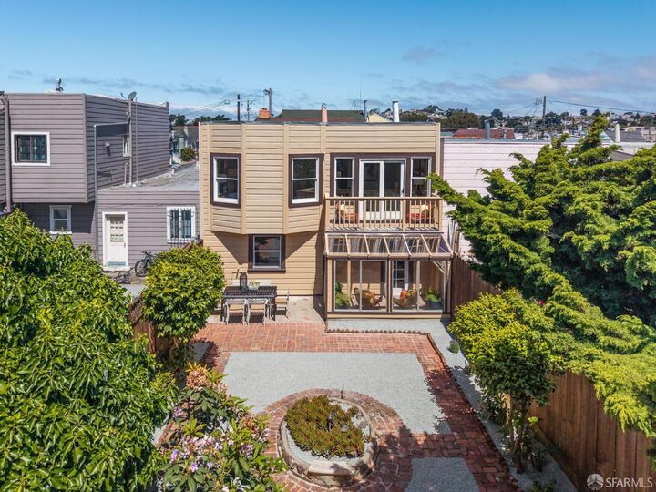 Property Photo: 2273 Cayuga Avenue CA 94112