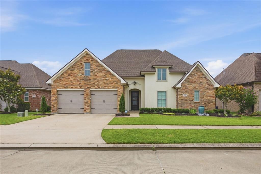 Property Photo: 2539 South Ridge Drive LA 70605