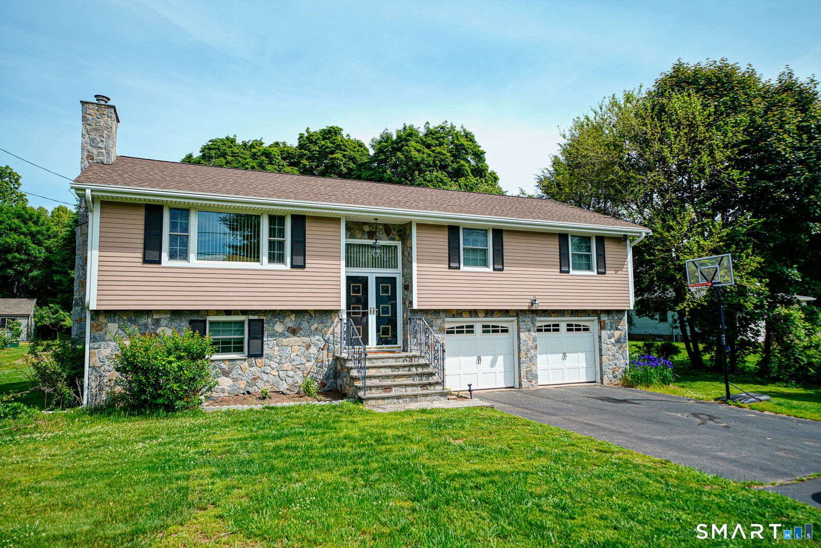 Property Photo:  40 Orchard Street  CT 06001 