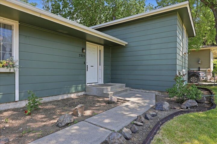 Property Photo:  7925 E Nora Ave  WA 99212 
