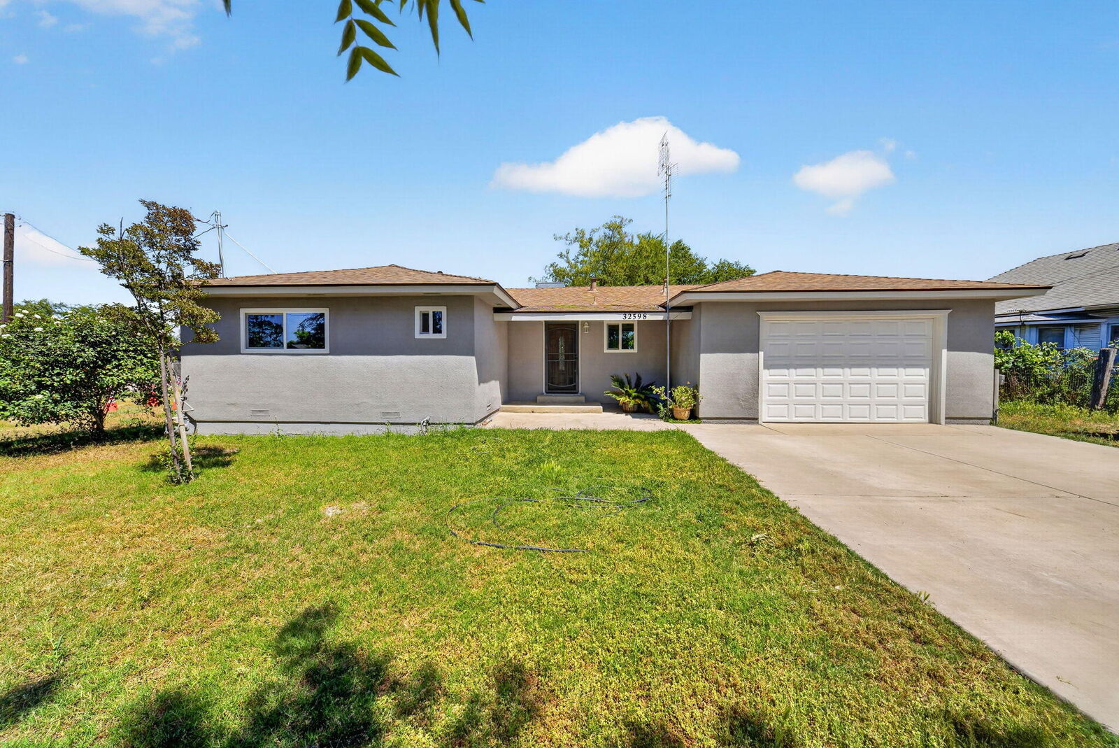 Property Photo: 32598 NW Grandview Street CA 93291