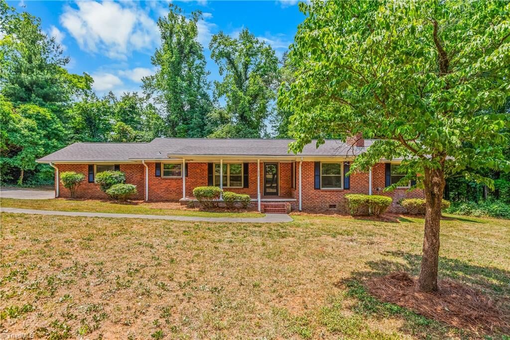 Property Photo:  1226 Twin Oak Drive  NC 27105 