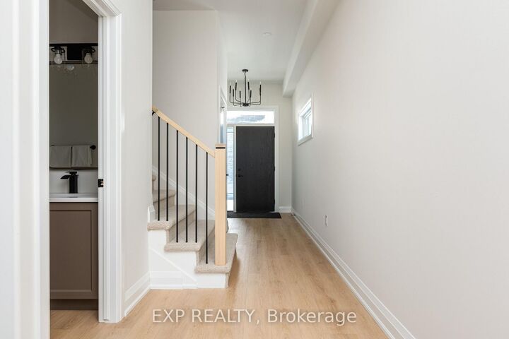 Property Photo: 6152 Curlin Crescent ON L2H 3W8