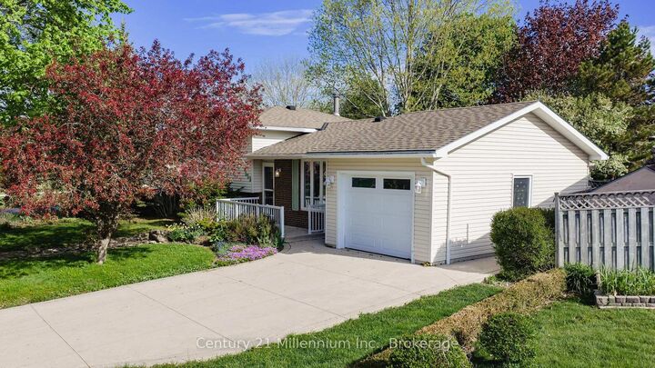 Property Photo:  553 Scott Street  ON N2Z 1V2 