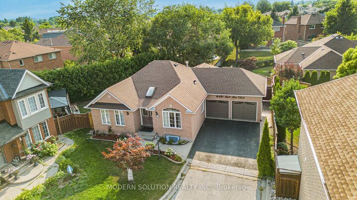 Property Photo: 6431 Tenth Line W ON L5N 7J5