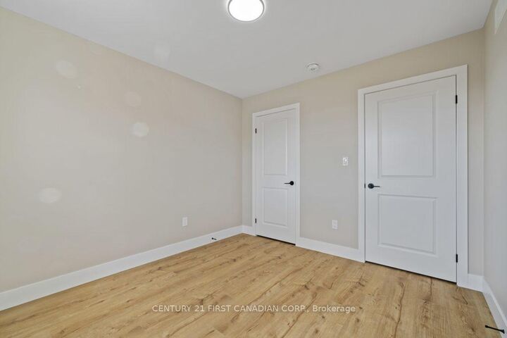 Property Photo: 95 Victoria Avenue E ON N0M 1M0