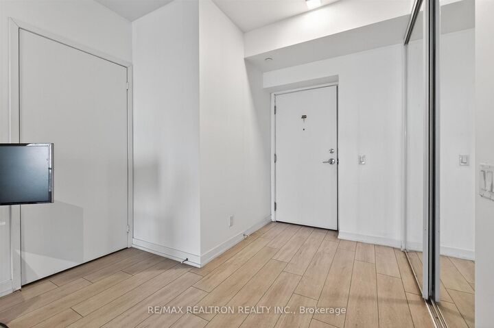 950 Portage Parkway 5901 — photo 1