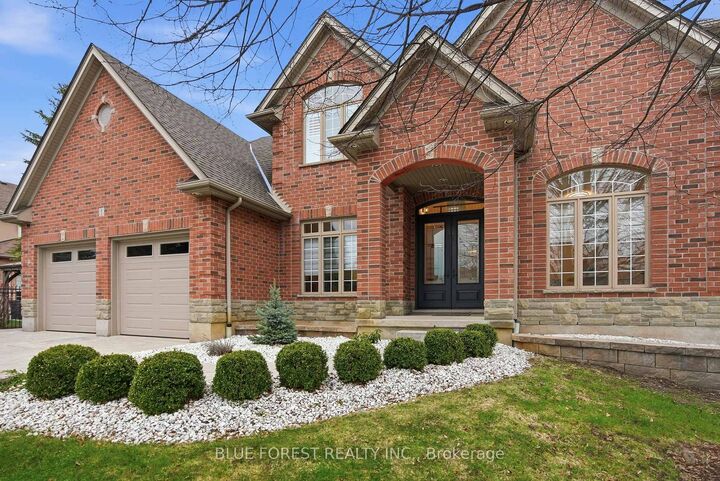Property Photo: 7222 Clayton Walk 5 ON N6P 1W1