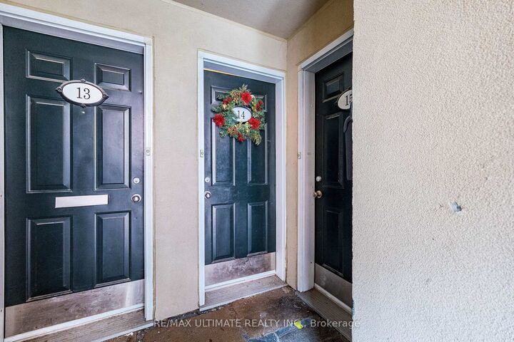 Property Photo: 11 Niagara Street 14 ON M5V 3N9