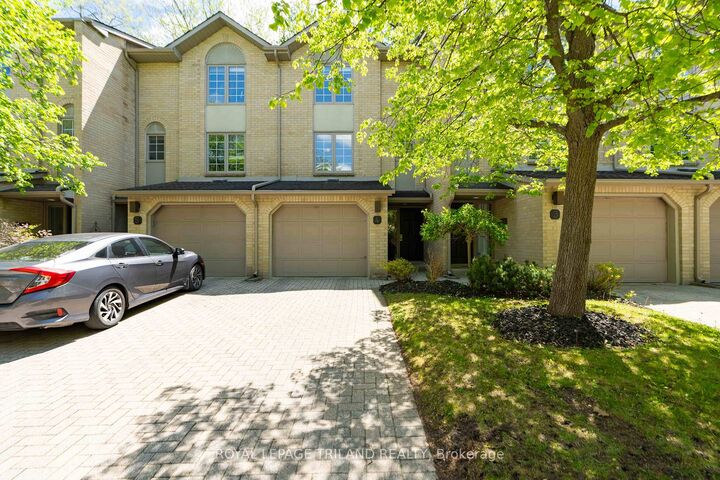 1399 Commissioners Road W 4 — photo 1