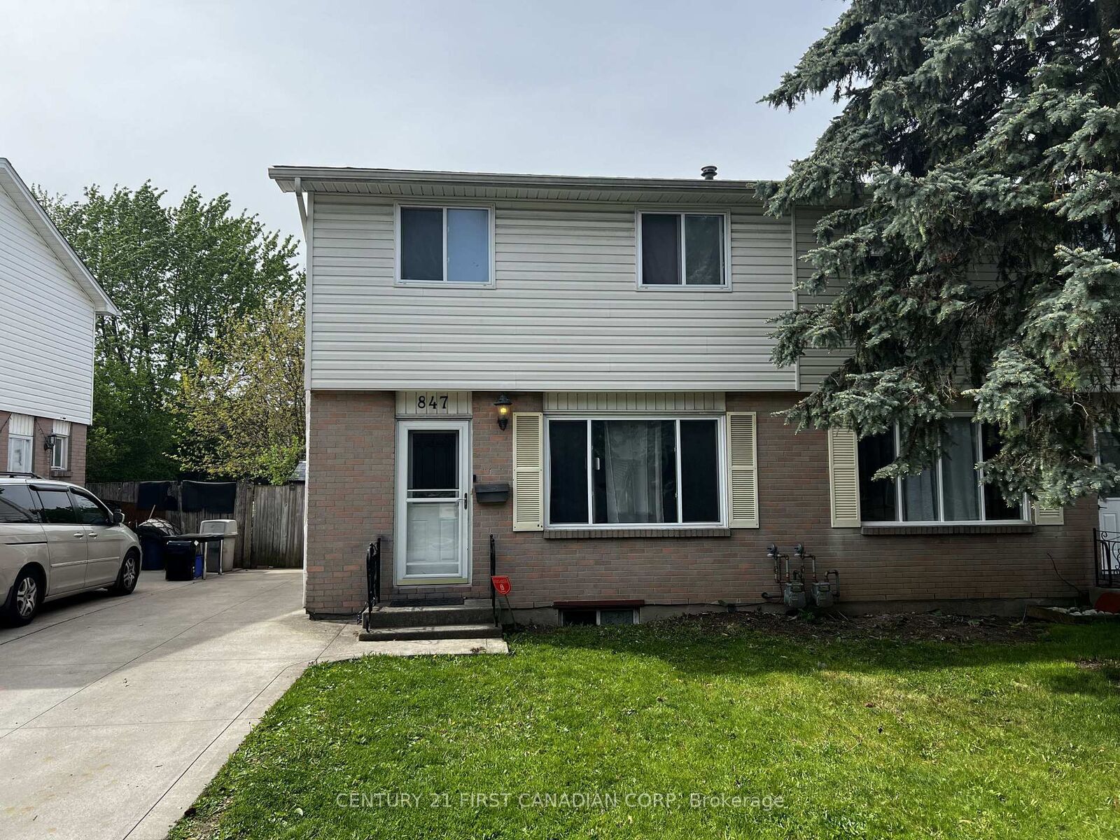 Property Photo: 847 Jalna Boulevard ON N6E 2S2