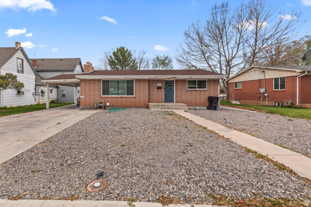 Property Photo: 180 E 300 N UT 84701