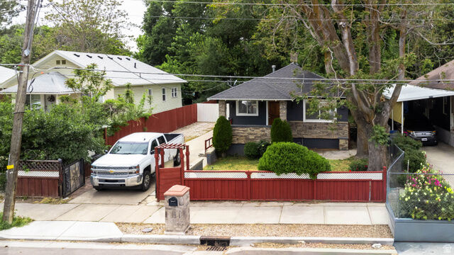 Property Photo: 1749 S Grant Ave E UT 84404