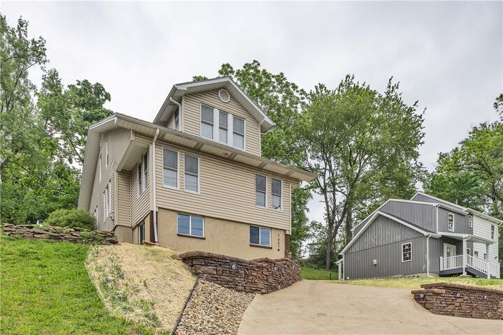 Property Photo:  7661 Pennsylvania Ave  PA 15642 