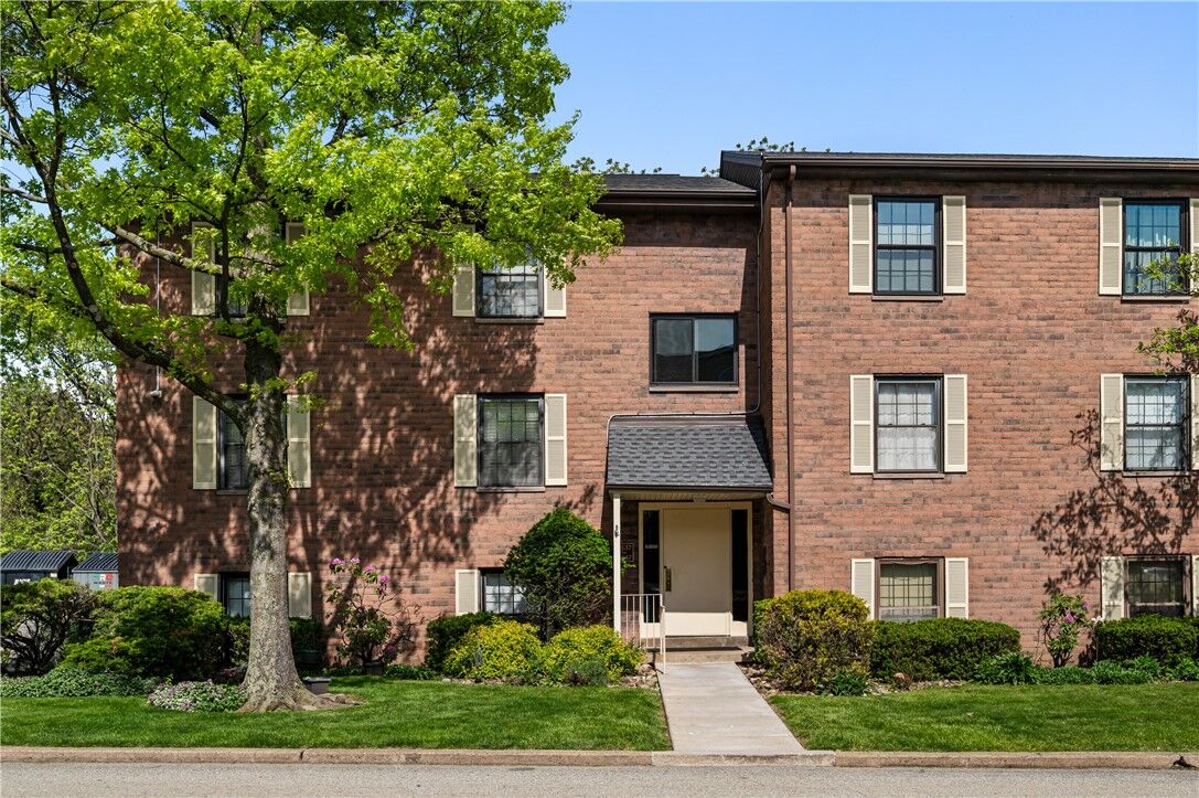 Property Photo:  7539 Penn Bridge Court  PA 15221 