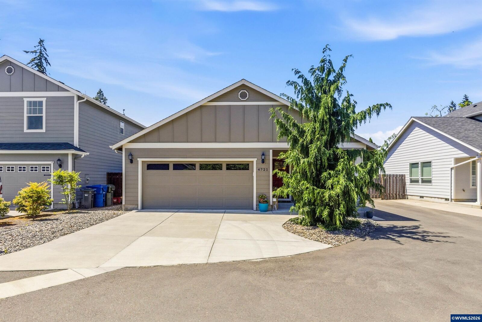 Property Photo: 4721 Cedrus Ln NE OR 97305