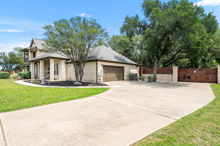 Property Photo:  101 Landons Way  TX 78633 