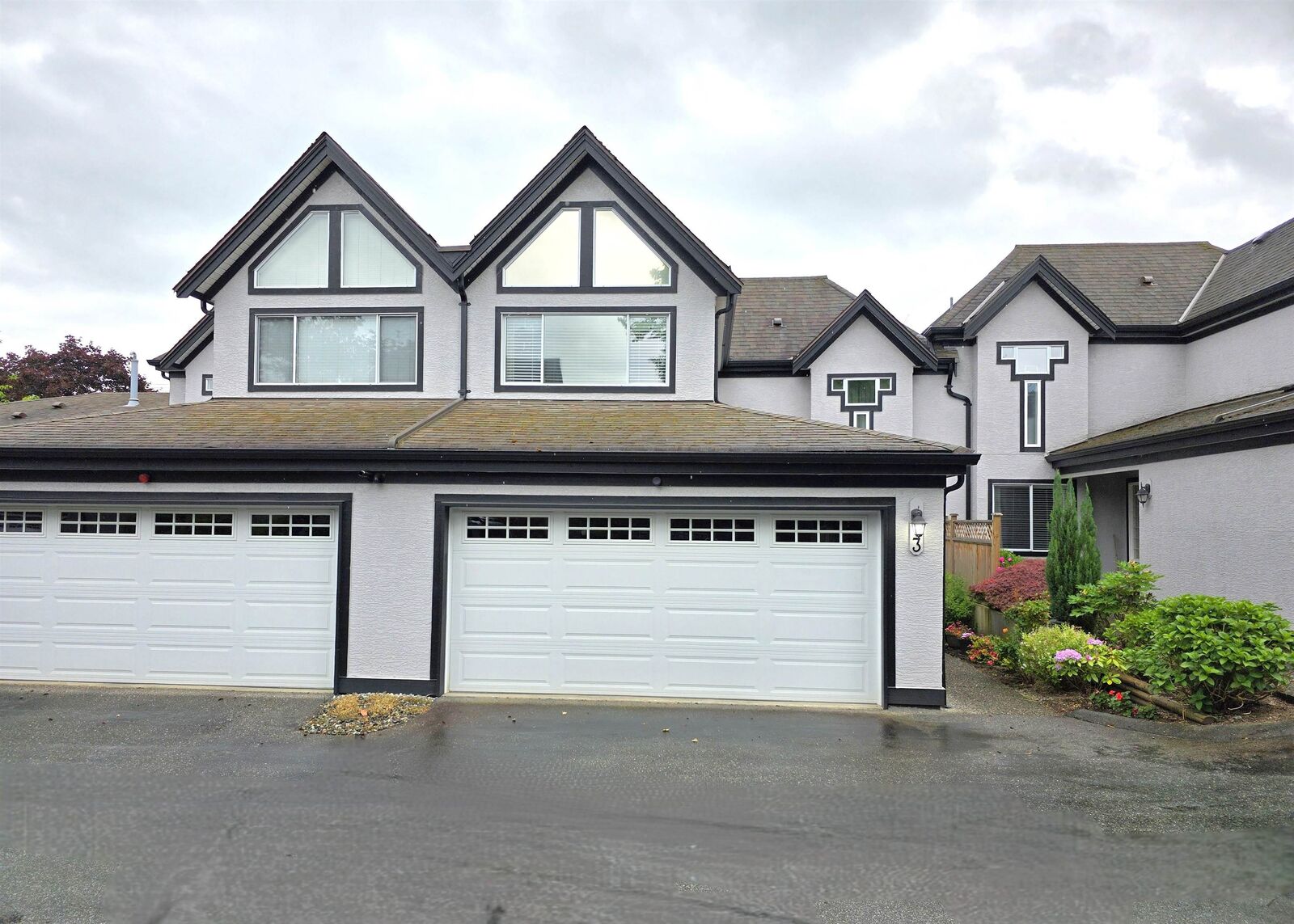 Property Photo: 8567 164 Street 3 BC V4N 3K4