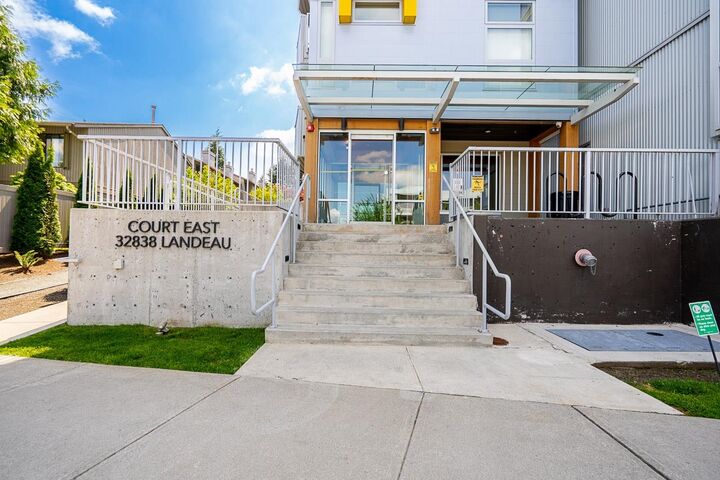 Property Photo: 32838 Landeau Place 609 BC V2S 0M6