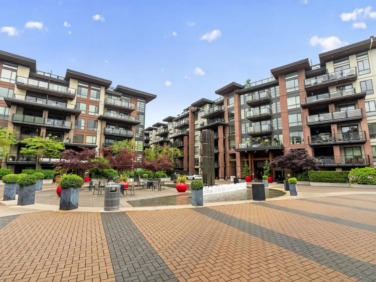 Property Photo:  723 W 3rd Street 423  BC V7M 0E4 